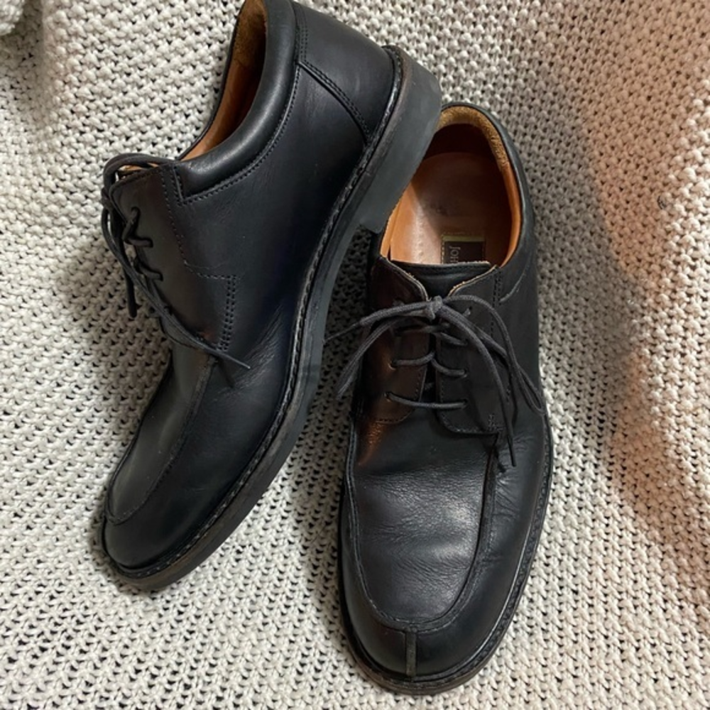 Men’s Johnston & Murphy Dress Shoes, Size 8.5